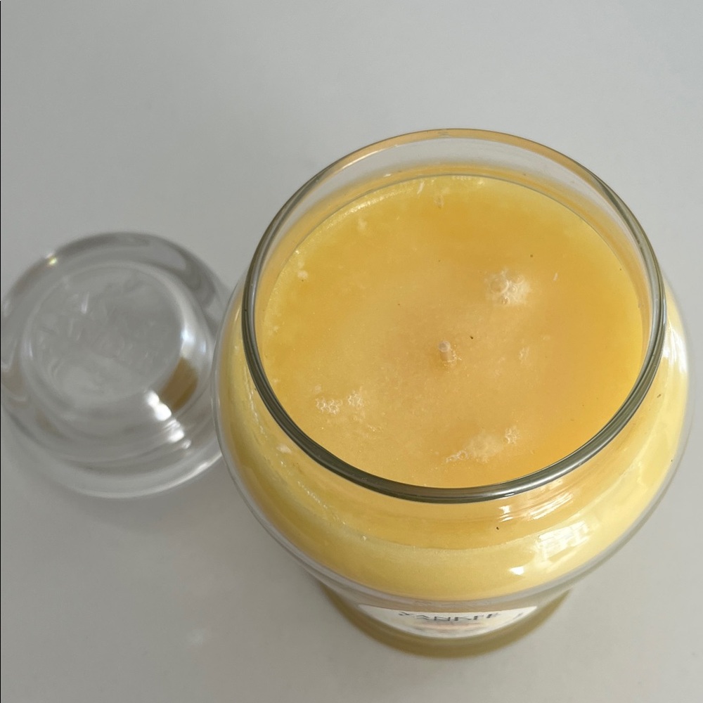 Yankee Candle Pineapple & Jasmin - Picture 2 of 2
